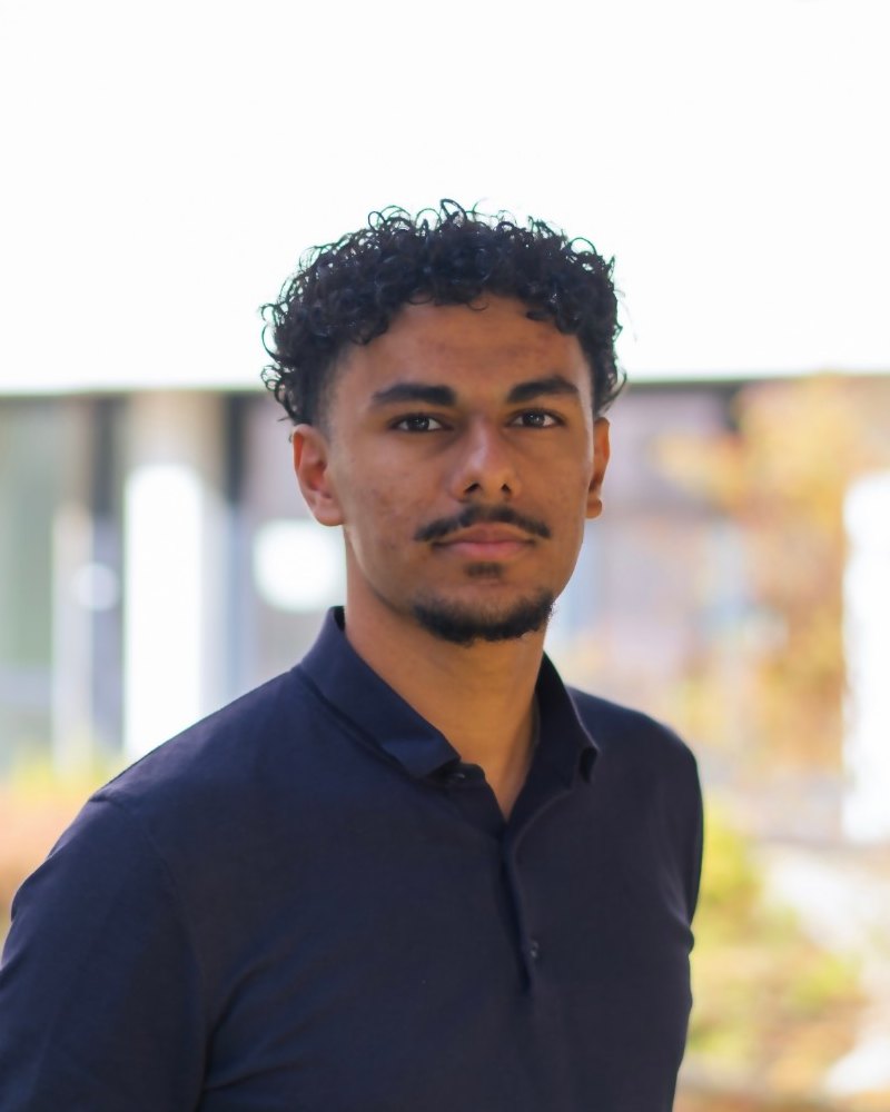 Portrait de Joshua Fadel